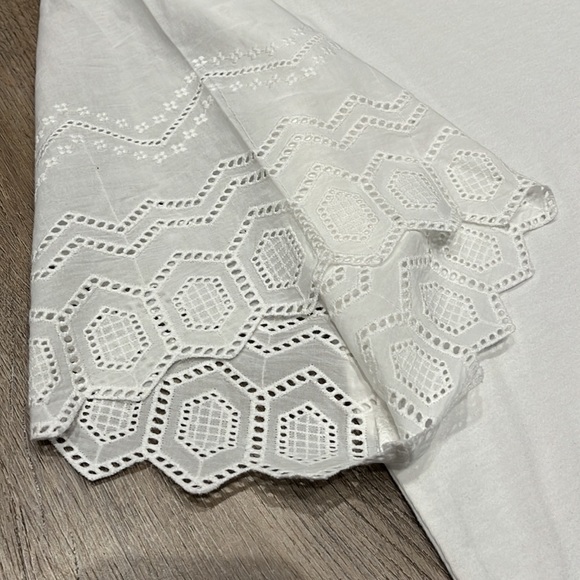 NWT - Adorable Summer Top from Banana Republic - Picture 3 of 4